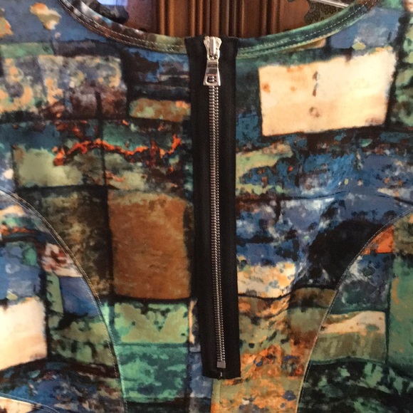 Dress - Picture 3 of 4